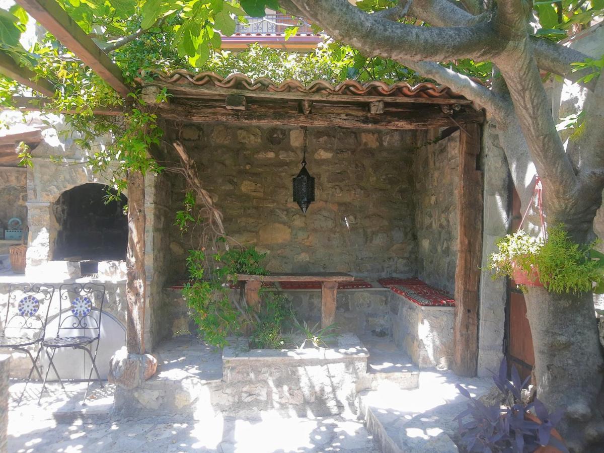 Sea-Side Old Stone Villa With A Private Garden Budva Exterior foto