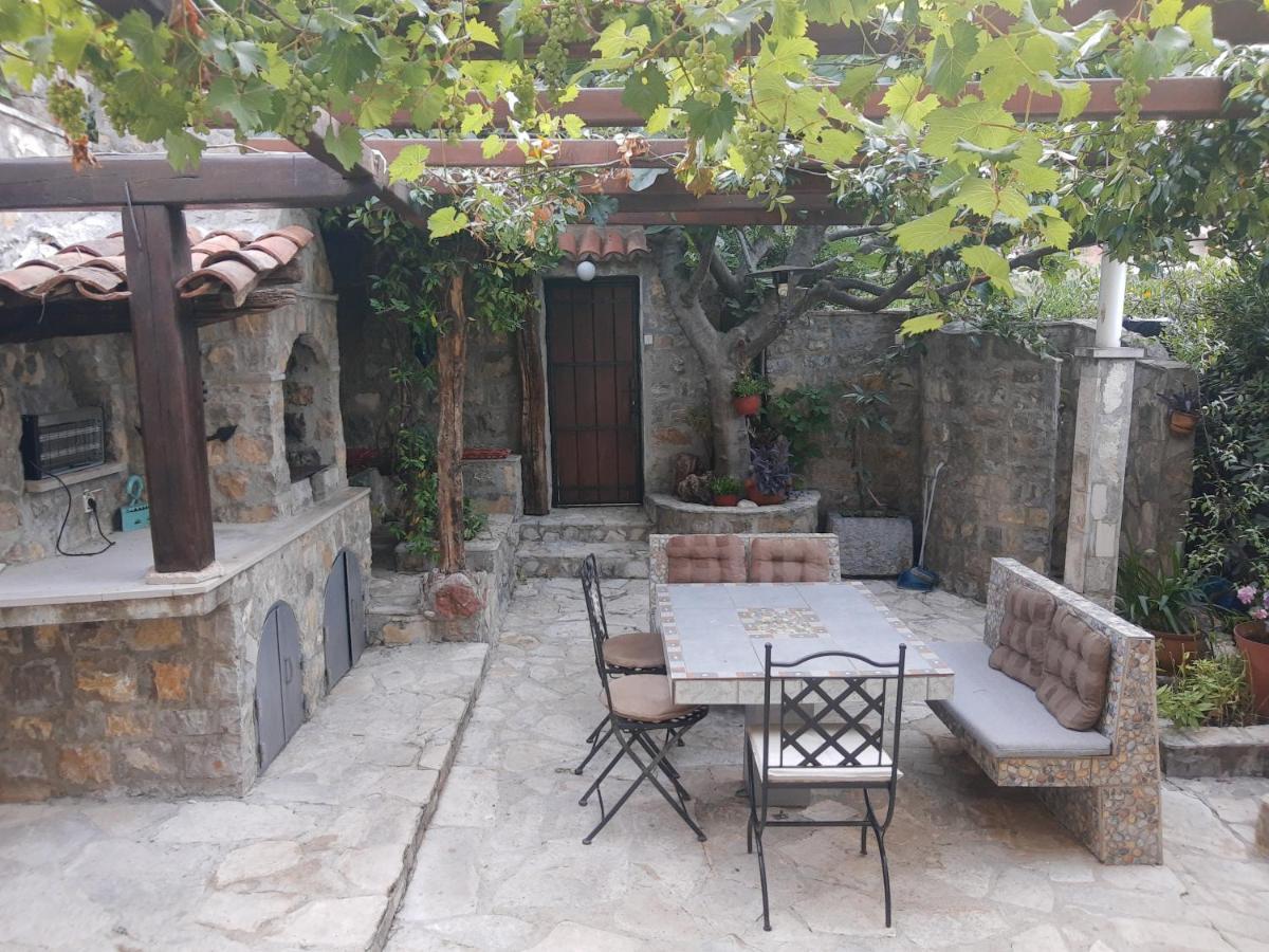 Sea-Side Old Stone Villa With A Private Garden Budva Exterior foto