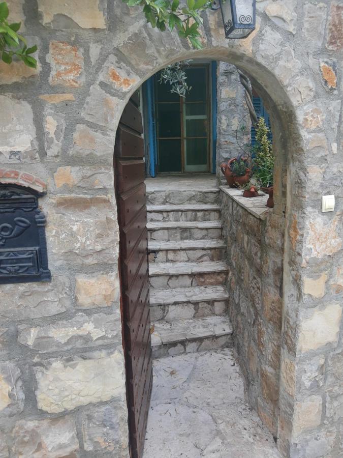 Sea-Side Old Stone Villa With A Private Garden Budva Exterior foto