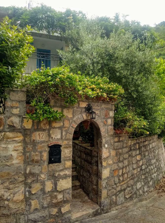 Sea-Side Old Stone Villa With A Private Garden Budva Exterior foto