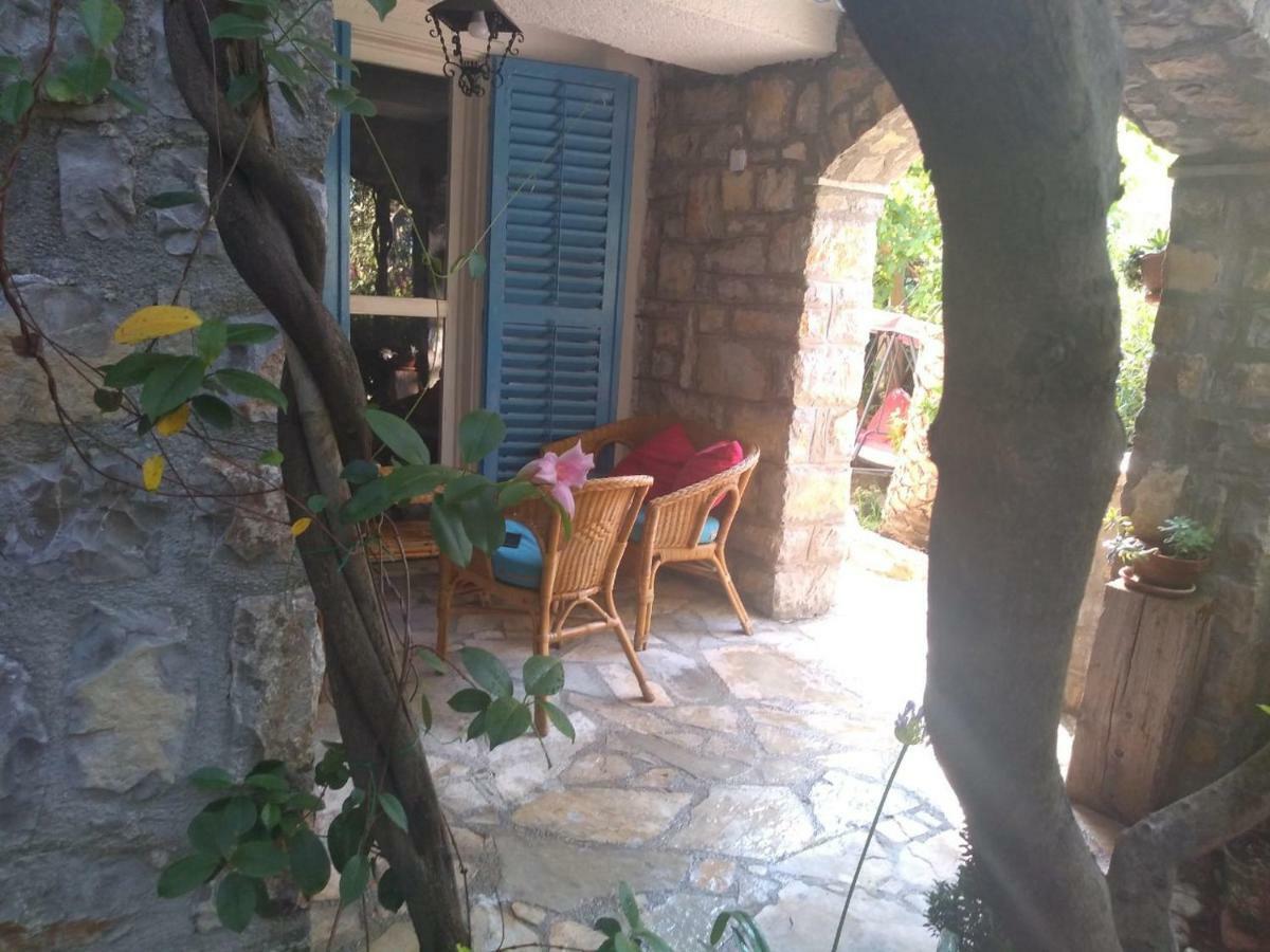 Sea-Side Old Stone Villa With A Private Garden Budva Exterior foto